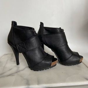 Simply Vera Vera Wang shootsies